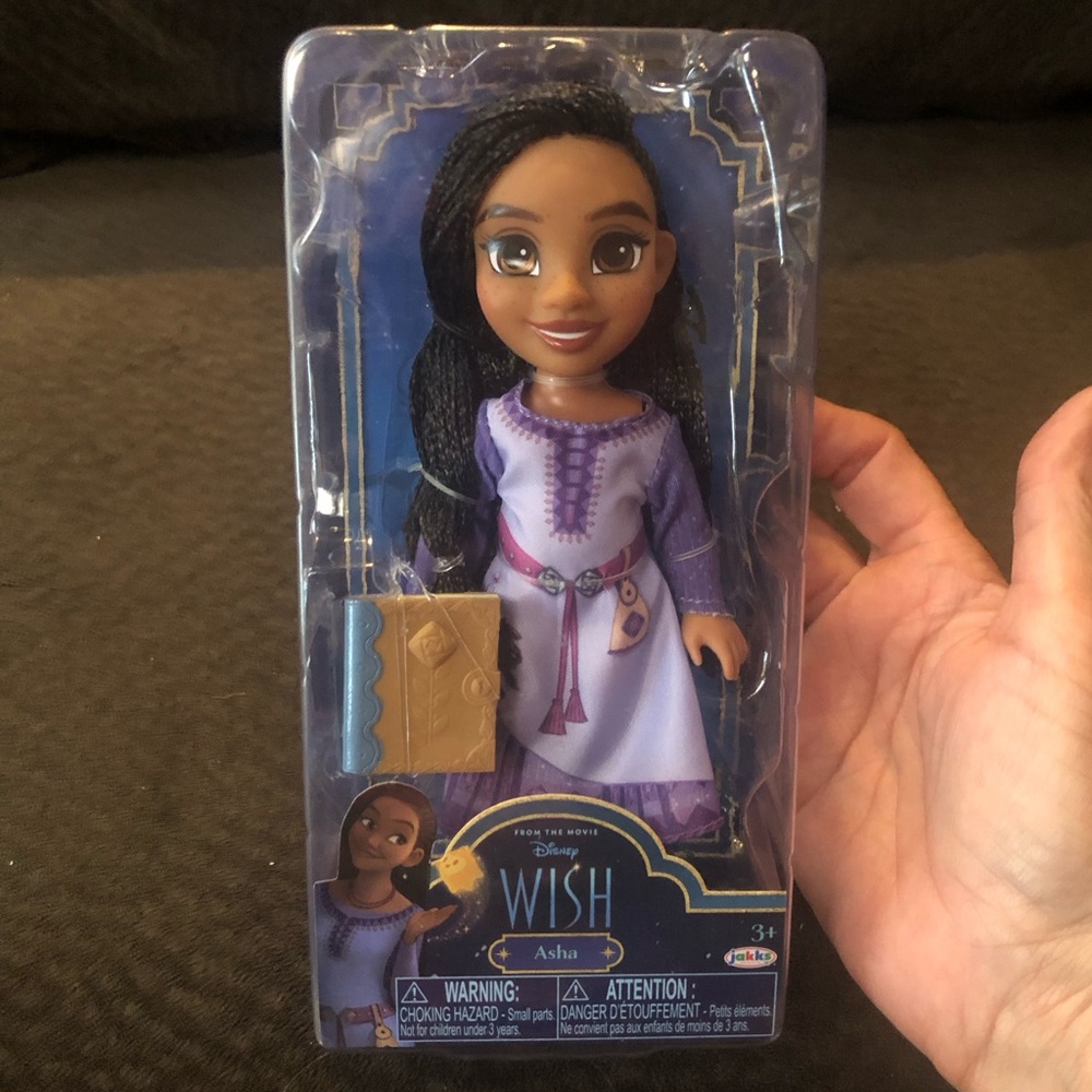 Disney Wish Asha Petite 6” New in Box